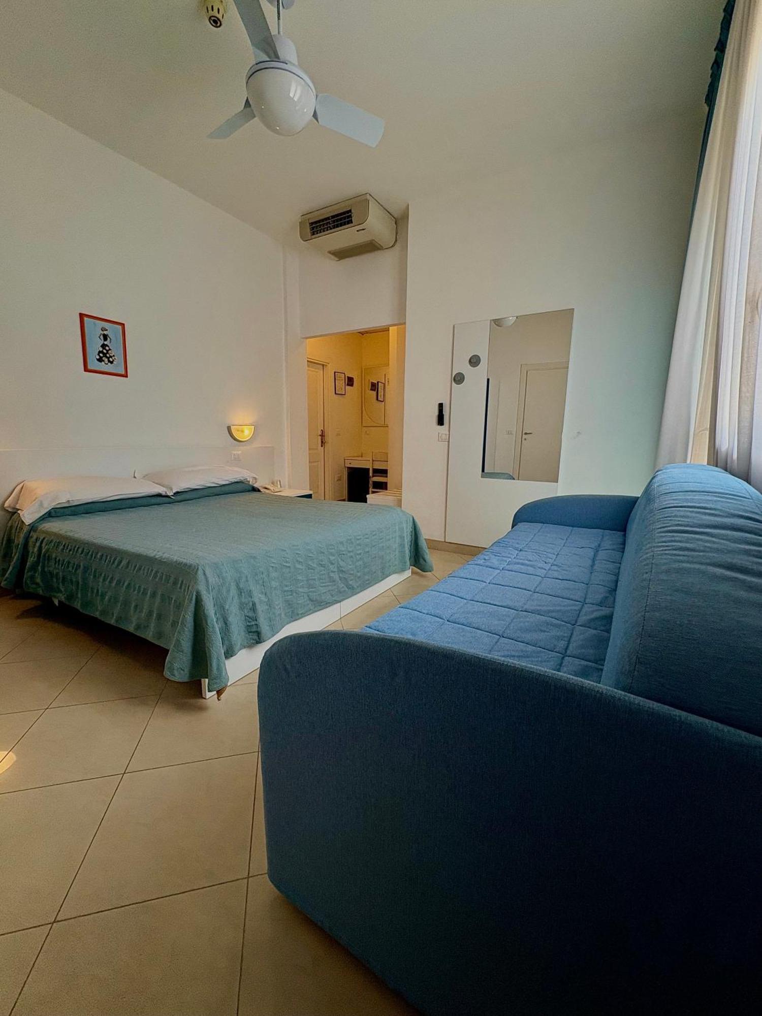 Hotel Fortuna Кьоджа Экстерьер фото